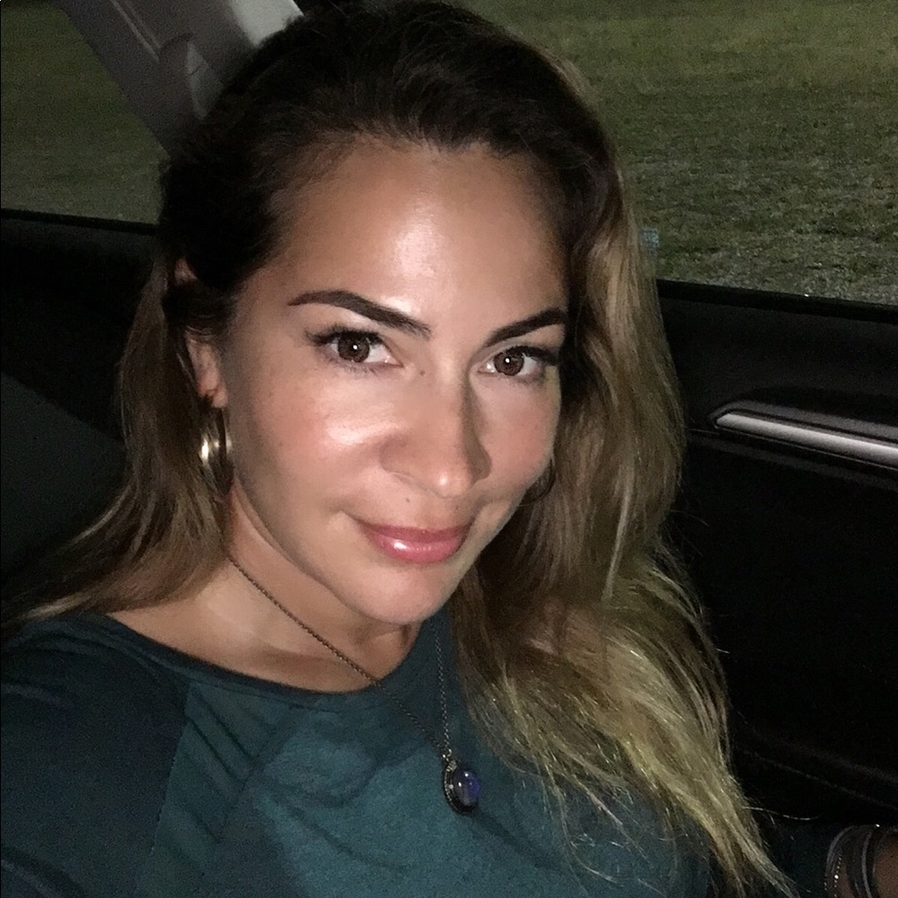 Meet your Posher, Angie